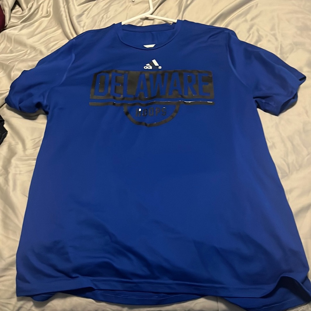 Delaware Basketball t shirt